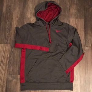 NWOT Charcoal and crimson Nike Thermal sweatshirt
